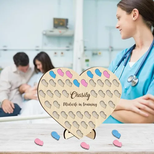 Miniatura 5 de Contador de nacimiento personalizado para estudiantes partera con 50 espacios para bebés, tablero de madera en forma de corazón