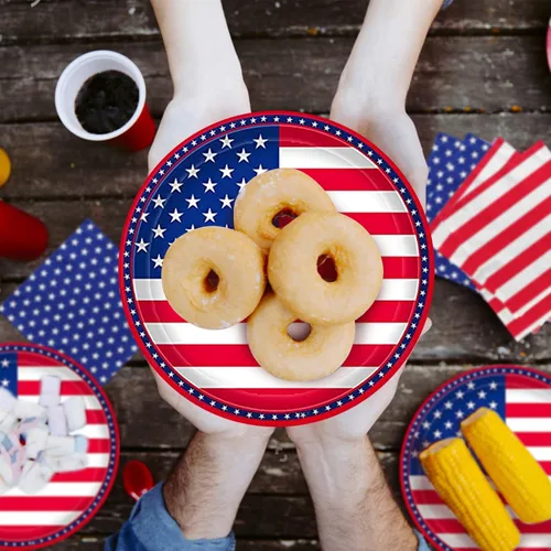 Miniatura 7 de Gatherfun Suministros para Fiestas Patrióticas con Bandera Americana Servilletas Desechables Platos de Papel y Vasos de Papel para el Día