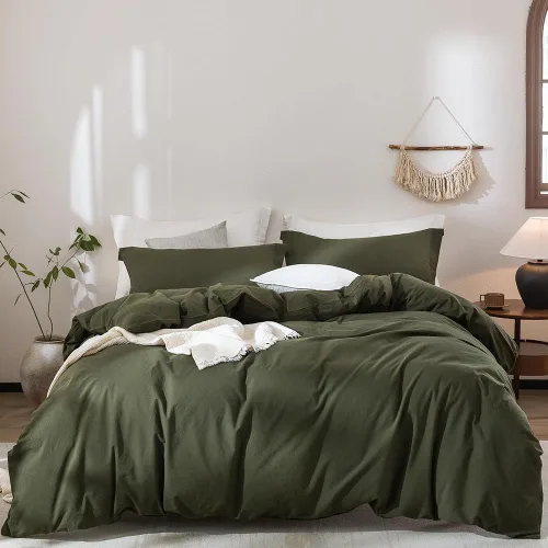 CLOTHKNOW - Juego de edredón verde militar tamaño completo de 3 piezas, juego de ropa de cama verde oscuro, edredón suave con 2 fundas de almohada,