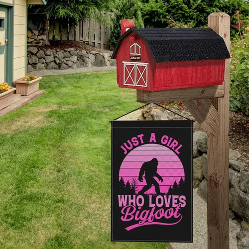 Miniatura 5 de Bandera de jardín con texto en inglés "Just A Girl Who Loves Bigfoot" de doble cara de 12 x 18 pulgadas, bandera de jardín para el hogar