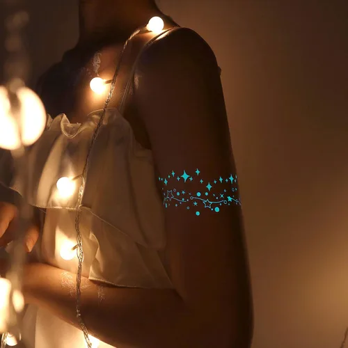 Miniatura 6 de Tatuajes temporales luminosos azules que brillan en la oscuridad, festival de música, tatuajes de luna, impermeable, planeta estrella, tatuaje falso