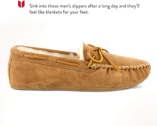Miniatura 2 de Minnetonka Pantuflas tipo mocasín de piel de oveja suave para hombre, Tan dorado