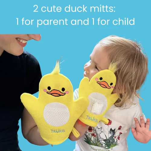 Miniatura 3 de TruKid Yumberry Bubble Podz & BubbleGlove Set – Cápsulas de baño de burbujas con 2 guantes de lavado para niños y niños pequeños