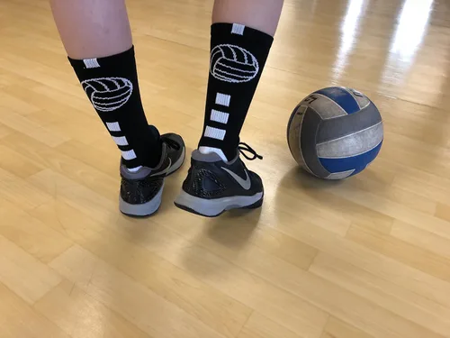 Miniatura 5 de MadSportsStuff Calcetines de voleibol para niñas, mujeres y adolescentes en la longitud de la tripulación