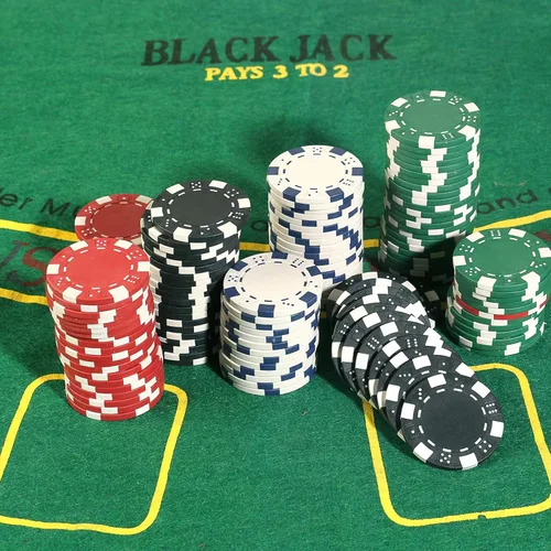 Miniatura 7 de Juego de 200 fichas de póquer para Texas Holdem, blackjack, torneos con estuche de aluminio, 2 barajas de cartas, botón de repartidor, botón de Rojo