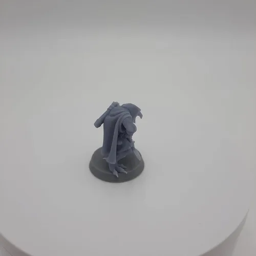Miniatura 6 de Kenku - Ravenfolk - HERO Creations - RPG - Calabozos y dragones - DnD - Pathfinder - Diorama - figura en miniatura (gris/sin pintar) (Ranger (Prime))