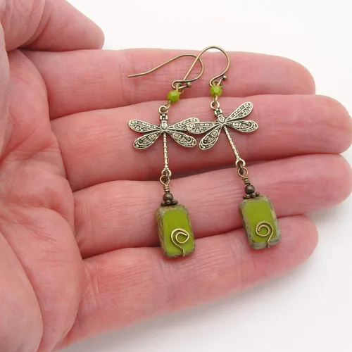 Miniatura 4 de Pendientes Boho Libélula en Verde Oliva y Latón 2.25 Pulgadas Largo