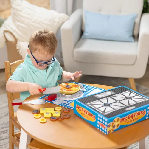 Miniatura 8 de Melissa & Doug Juego de panqueques Flip and Serve (19 pcs) - Comida de madera para el desayuno