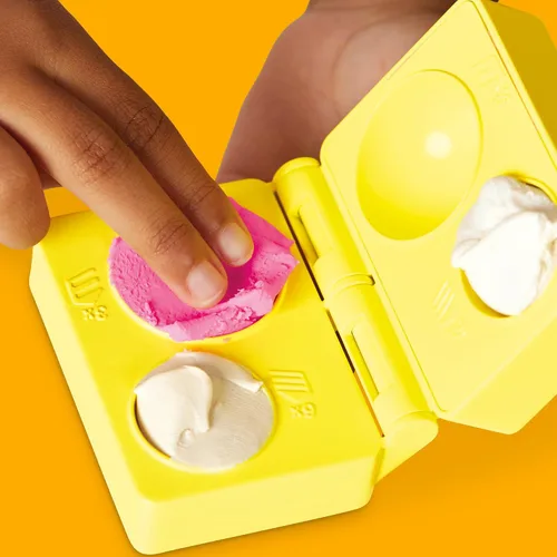 Miniatura 4 de Play-Doh Super Slice Cake Playset, horno de juguete con accesorios de cocina y 11 latas compuestas de modelado, artes y manualidades para niños, a
