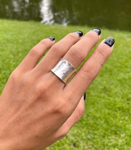 Miniatura 2 de Hammered Sterling Silver Handmade Wide Band Ring, Classic Shiny Finish Wrap Band, Adjustable to Sizes 6-12, Can fit Also as Thumb ring, Gift for Her