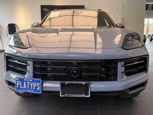 Miniatura 3 de CravenSpeed Platypus Soporte para placa de matrícula compatible con Porsche Cayenne (modelos base y S) 2024-2025 Sin taladrar Se instala