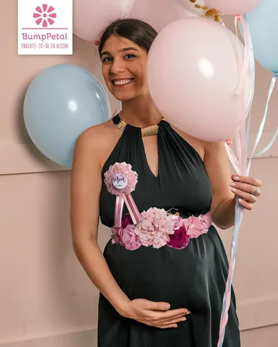 Miniatura 7 de BumpPetal - Juego de fajas de flores Baby Shower Mom to Be Daddy to Be Corsage Pin Cinturón de flores para vestido de maternidad Suministros