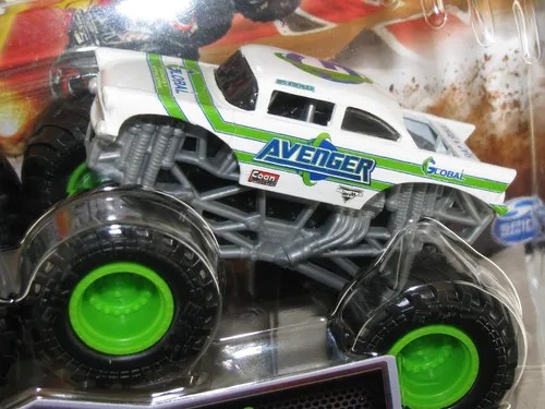 Miniatura 3 de Monster Jam Camión fundido a troquel oficial a escala 1:64 2023 Serie 25 Grave Digger vs Global Avenger