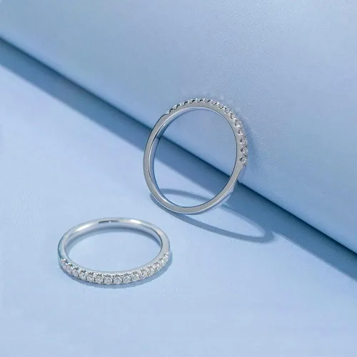 Miniatura 7 de Anillo redondo de moissanita con pavé de media eternidad para mujer, de 0.33 quilates, plata de ley 925, rodio