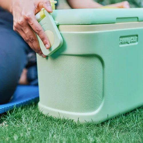 Miniatura 7 de Pinnacle 8.5Qt Mini Cooler – 14 x 7.6 x 10.6In Ice Box with Smart Divider, Locking Lid, Adjustable Shoulder Strap – Insulated Picnic Basket Beach