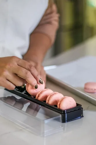 Miniatura 7 de Vend Exchange - Recipientes de plástico transparente para macarrones, se adapta a 6 macarons (paquete de 15)