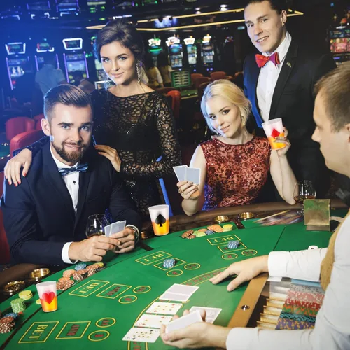 Miniatura 6 de Hoolerry 72 vasos de plástico para fiestas de casino de 9 onzas, decoración de fiesta temática de casino, póker Las Vegas, vaso de chupito, juego