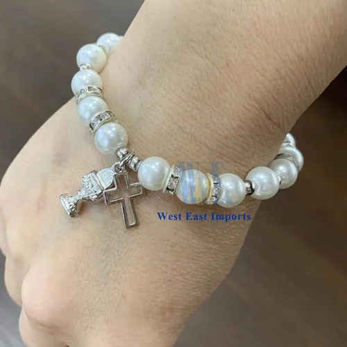 Miniatura 3 de Pulsera de perlas blancas de metal plateado con cruz de cáliz en bolsas de regalo de organza con flores y cintas/Recuerdos para Primera Comunión