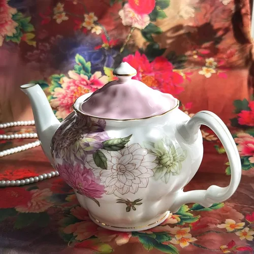 Miniatura 9 de Tetera de porcelana de hueso, teaset inglés, diseño floral de dalia con borde dorado, 37 onzas