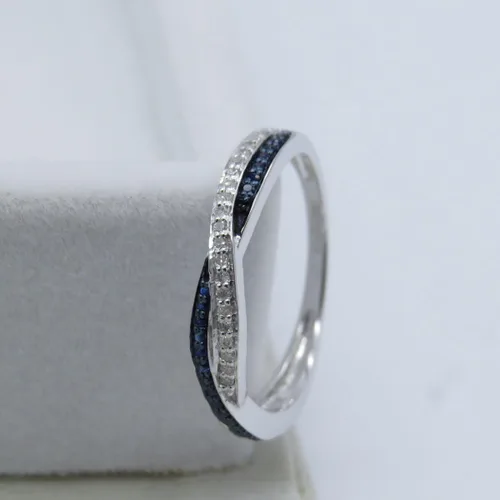 Miniatura 7 de Dazzlingrock Collection Anillo de compromiso redondo con zafiro azul y diamante blanco entrecruzado para mujer en oro macizo de 10 quilates