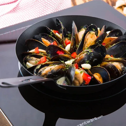 Miniatura 3 de Restaurantware Sartén redonda de 8 pulgadas, 1 sartén antiadherente, mango soldado, sartén de acero al carbono negro, utensilios de cocina