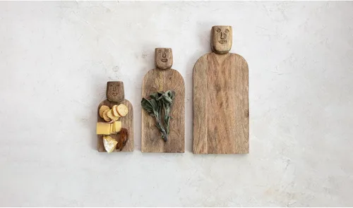 Miniatura 3 de Creative Co-Op Cortadora de mango tallada a mano mediana con mango y acabado peinado, queso natural y tabla de cortar
