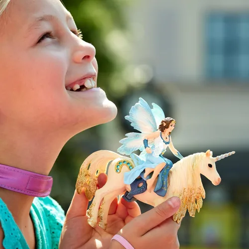 Miniatura 2 de Schleich Bayala - Muñeca Eyela de sirena con unicornio dorado, 4 piezas, con detalles atrevidos y brillantes, juguete imaginativo altamente duradero