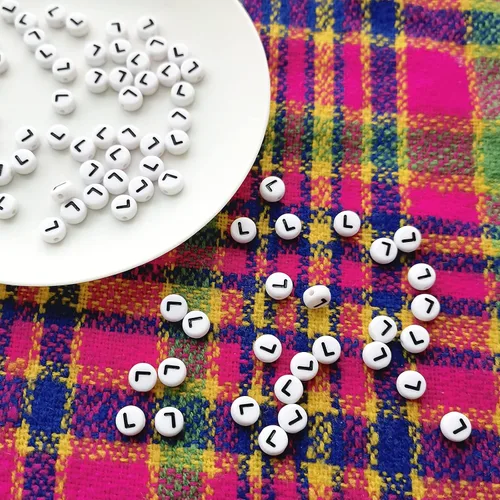 Miniatura 5 de Amaney - Cuentas de letras L, 100 piezas de 0.276 x 0.157 in, color blanco, redondo, acrílico, negro, alfabeto para hacer pulseras y joyas