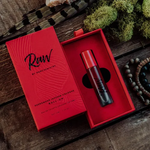 Miniatura 5 de RawChemistry Colonia con infusión de feromonas crudas para hombres Roll-On I Colonia para hombres con feromonas I Fragancias para hombres