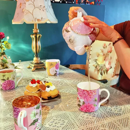 Miniatura 4 de Tetera de porcelana de hueso, teaset inglés, diseño floral de dalia con borde dorado, 37 onzas