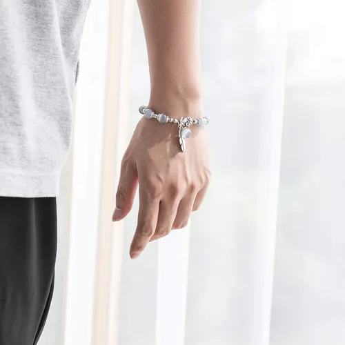 Miniatura 5 de MANRUO Feng Shui La mejor pulsera de cuentas de ojo de tigre natural de 0.394 in con colgante de plata chapado en plata Pi XiuPi Yao amuleto