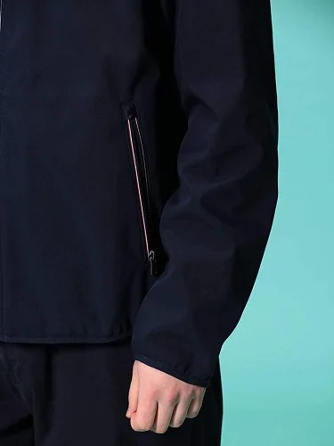 Miniatura 4 de Tommy Hilfiger Chaqueta Softshell ligera resistente al agua transpirable con capucha para hombre, Negro