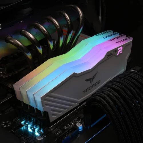 Miniatura 3 de TEAMGROUP T-Force Delta RGB DDR4 16 GB (2 x 8 GB) 3200 MHz (PC4-25600) CL16 Módulo de memoria RAM de escritorio TF4D416G3200HC16CDC01 - Blanco