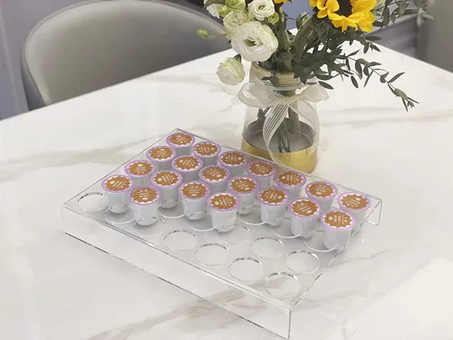 Miniatura 5 de IEEK Paquete de 2 35 ranuras planas para encimera de café, bandeja organizadora de tazas K, organizador de cápsulas de café de acrílico transparente