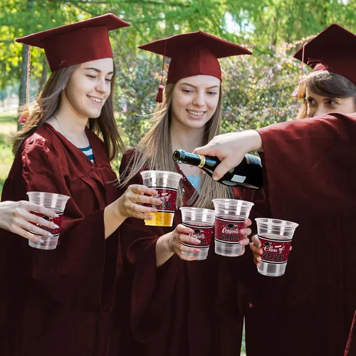 Miniatura 7 de Gatherfun Celebración de la clase de 2026 – 100 vasos de plástico de graduación granate de 16 onzas para vasos resistentes y duraderos para fiestas