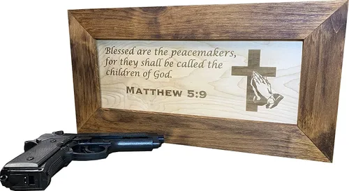 Miniatura 10 de Bellewood Designs Almacenamiento oculto para armas con versículo bíblico personalizado, seis estilos de gabinete de ocultación disponibles