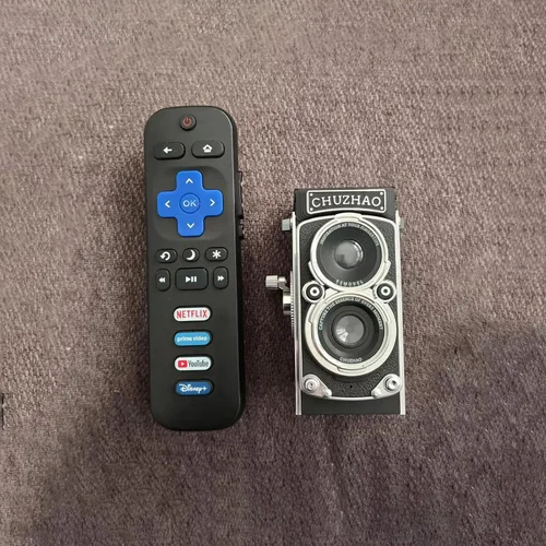 Miniatura 4 de CHUZHAO - Cámara digital retro con sello de tiempo, estilo TLR portátil vintage 1080p, video FHD de 12 MP, fotos de enfoque automático, mini cámara