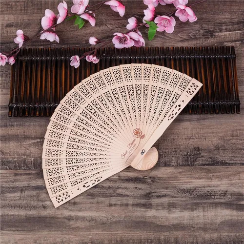 Miniatura 4 de Abanico de madera de sándalo personalizado a granel para recuerdos de boda, abanicos de madera grabados para novia, despedida de soltero, ventilador
