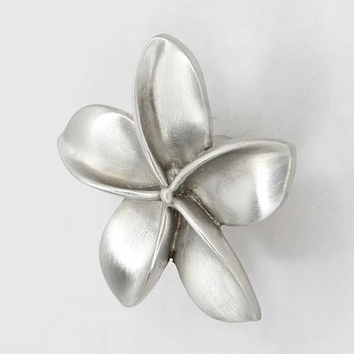 Miniatura 3 de Pomo de gabinete Plumeria (mediano) Colección Artist Pewter Herrajes para cocina, dormitorio, sala de estar, armarios de baño y cajones