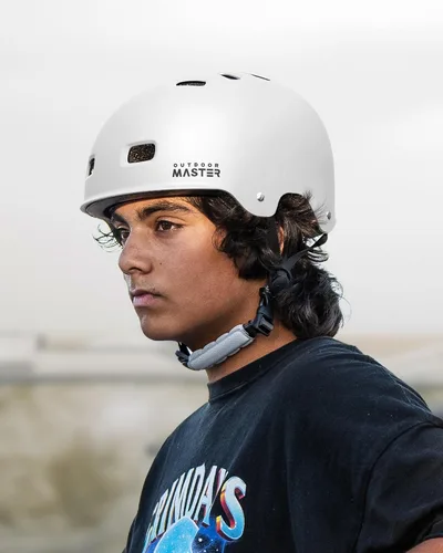 Miniatura 7 de OutdoorMaster - Casco de patineta y ciclismo, dos forros extraíbles, ventilación, para varios deportes, scooter, patinaje en línea, patinaje