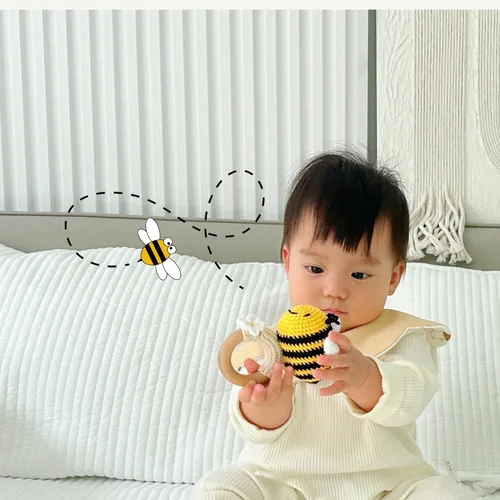 Miniatura 8 de DICHA Crochet Bee Baby Rattle - Juguete sensorial para bebés, ideal para baby shower, incluye anillo de dentición de haya Abeja