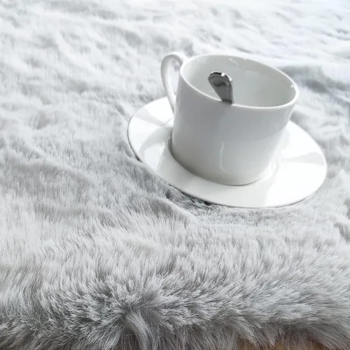 Miniatura 4 de Ghouse Alfombra gris de piel de conejo sintética de 5 x 7 pulgadas, lavable a máquina, alfombras para dormitorio, alfombras esponjosas para sala