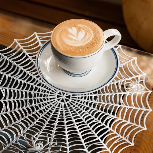 Miniatura 5 de Kichvoe 4 manteles individuales de telaraña plateados, manteles individuales de telaraña de Halloween, camino de mesa para decoración de mesa