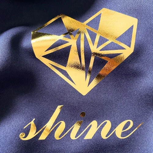 Miniatura 4 de Vinilo de Transferencia de Calor HTV de Lámina Dorada para Camisetas y Ropa 12" X 10" (Paquete de 5), Fácil de Desmalezar y Planchar, Tamaño Dorado