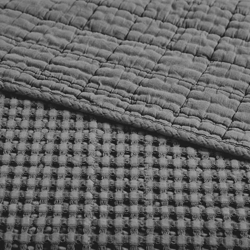 Miniatura 7 de Levtex Home Mills Waffle - Juego de colcha acolchada tamaño King, algodón de punto gofre, colcha de 120 x 104 pulgadas, tamaño de la funda 36 x 20