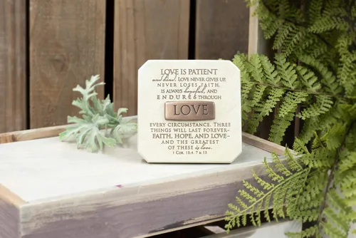 Miniatura 6 de Lighthouse Christian Products Love Endures - Placa para barra de título de bronce (3.75 x 3.75 pulgadas)