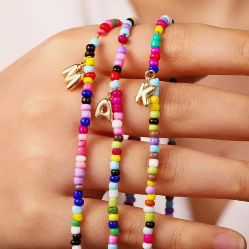 Miniatura 6 de M MOOHAM Collares con iniciales de cuentas coloridas para niñas, mujeres y niños, lindo collar de letras bohemias con cuentas delicadas, joyería
