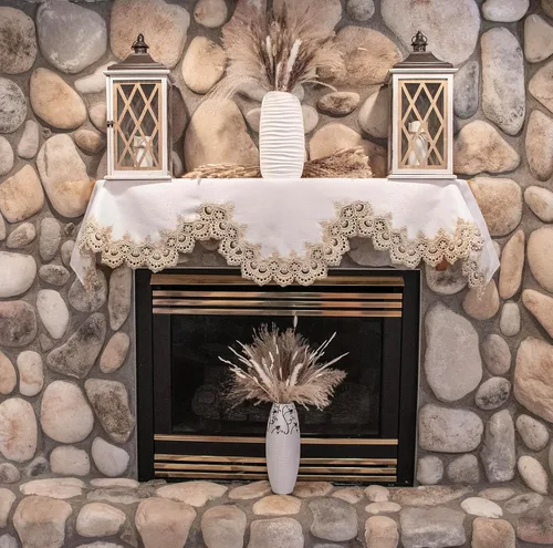 Linens, Art and Things Bufanda de chimenea con estampado de pavo real europeo dorado beige sobre jacquard marfil (19Wx90L)