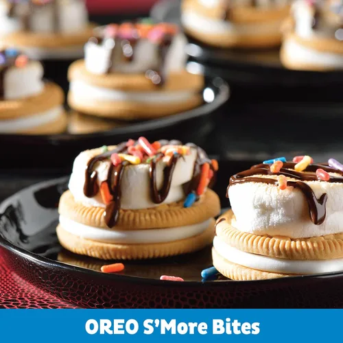 Miniatura 11 de OREO - Galletas de chocolate estilo sándwich doradas, tamaño fiesta, 24.16 onzas.