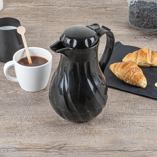 Miniatura 6 de Restaurantware Jarra térmica para café, paquete de 1 servidor de café aislado de plástico de 20 onzas con mango ergonómico, cafetera negra
